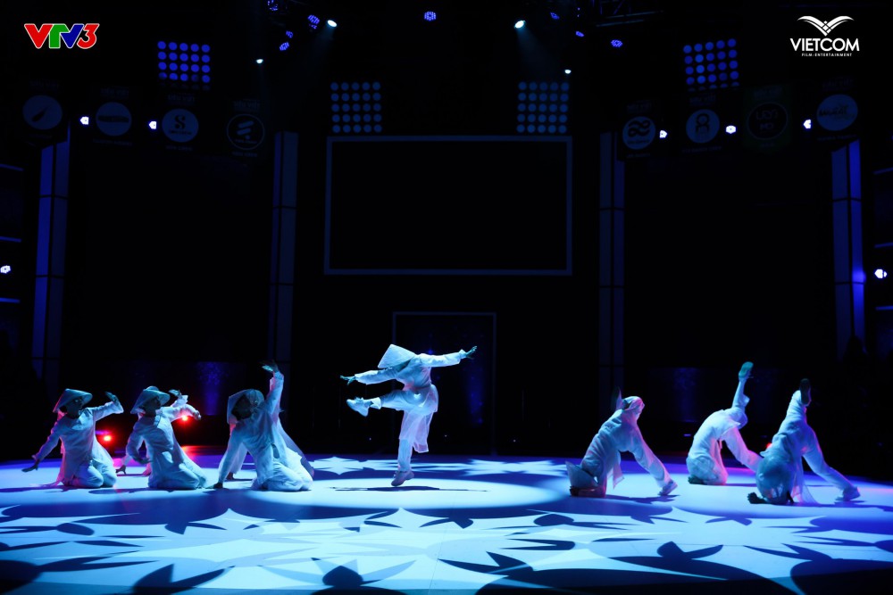 HÈ NÀY XEM GÌ MỚI: ‘Nhóm Nhảy Siêu Việt’ mở màn ấn tượng, ‘Sàn Đấu Vũ Đạo’ hứa hẹn cực hot